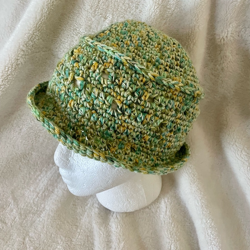 NEW!! Bucket hat - Picture 13 of 13